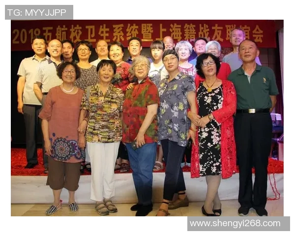 足球明星之间的友谊与竞争关系图解揭示他们场内外的深厚情谊与默契配合 足球明星之间的友谊与竞争关系图解揭示他们场内外的深厚情谊与默契配合